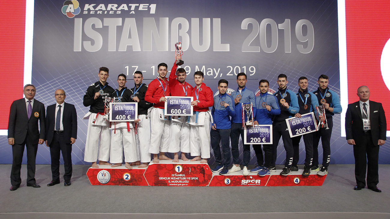 Milli karatecilerimiz İstanbul'da 9 madalya kazandı
