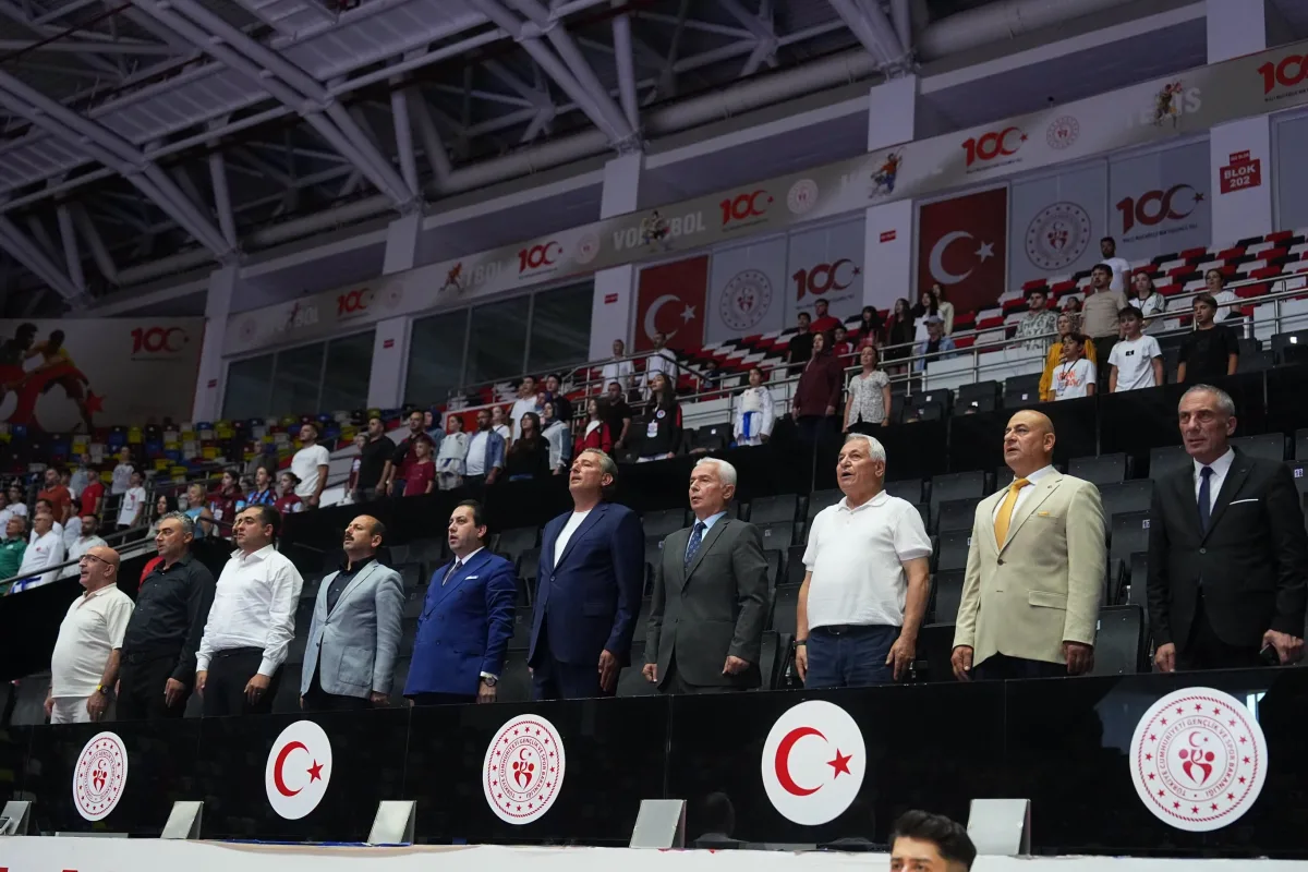 KARADENİZ VE HAZAR ÜLKELERİ KARATE ŞAMPİYONASI2NIN AÇILIŞI GERÇEKLEŞTİ