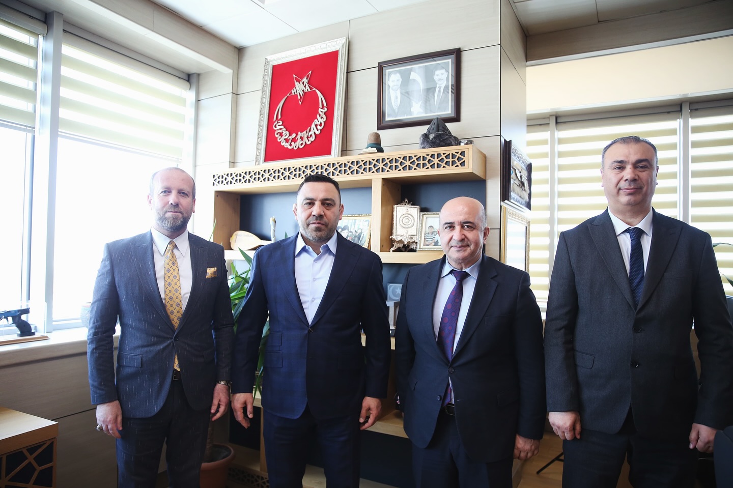 T.C. GENÇLİK VE SPOR BAKAN YARDIMCIMIZ SAYIN HAMZA YERLİKAYA'YA ZİYARET